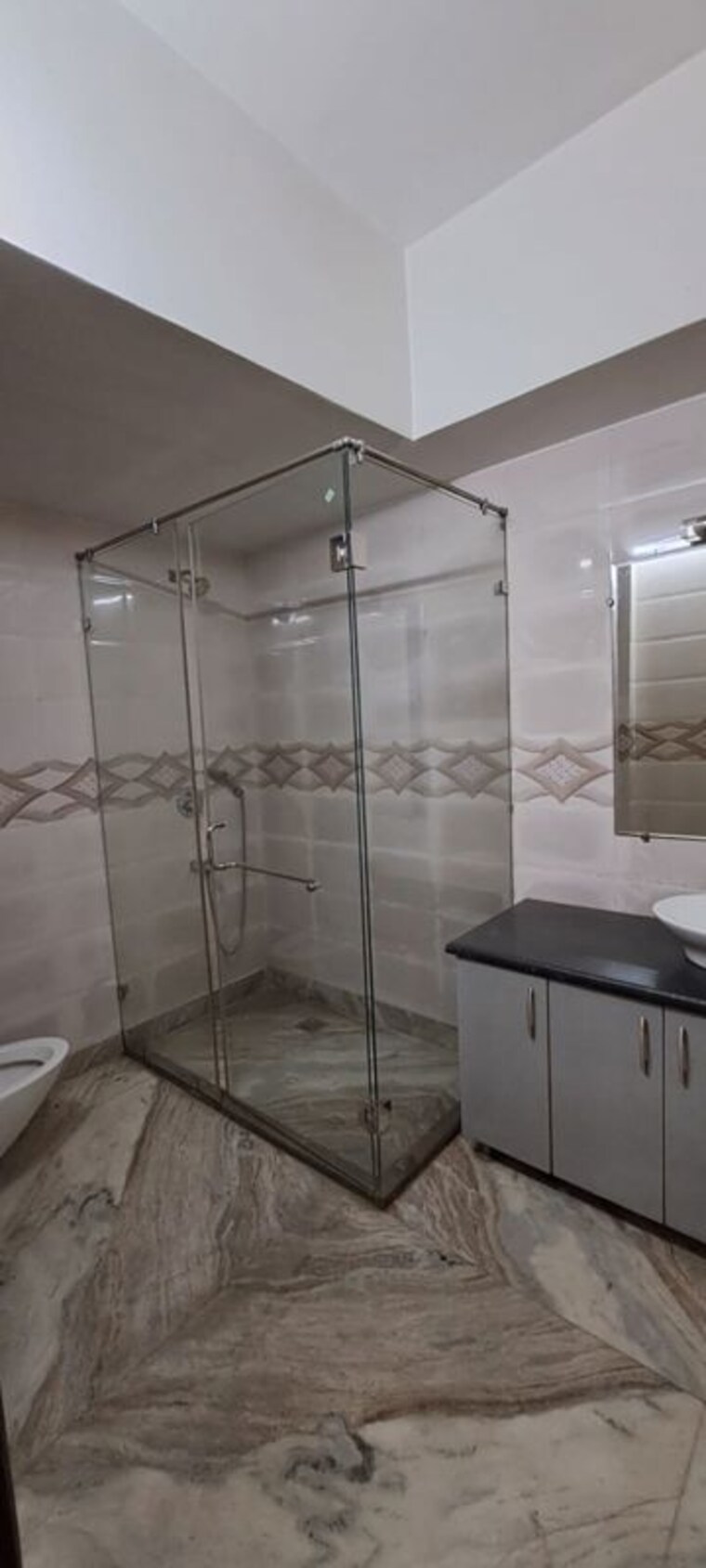 Kitchen, dlf-city-phase-iv 6+ Bedroom 360 Sq.Yd. Independent House In Dlf Phase iv Gurgaon 10372439