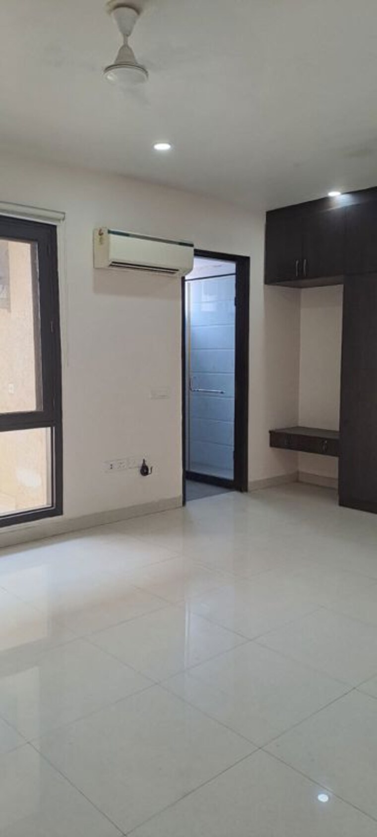 Room, dlf-city-phase-iv 6+ Bedroom 360 Sq.Yd. Independent House In Dlf Phase iv Gurgaon 10372439