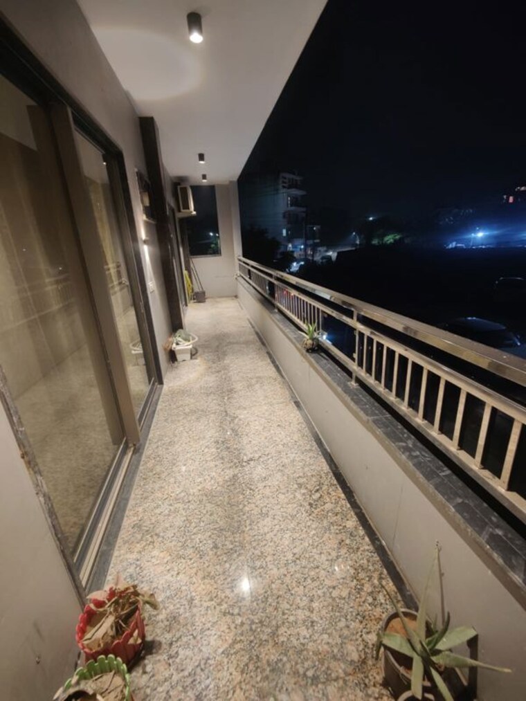 Balcony, sector 45 3 Bedroom 2200 Sq.Ft. Builder Floor In Sector 45 Gurgaon 10372440