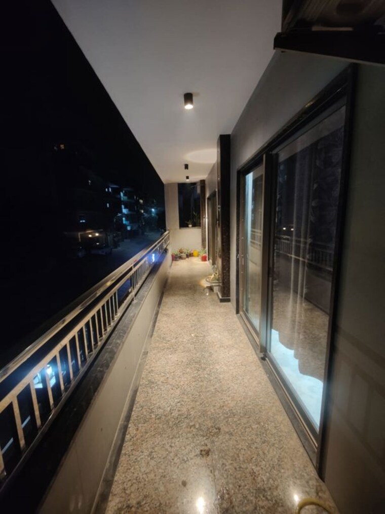 Balcony, sector 45 3 Bedroom 2200 Sq.Ft. Builder Floor In Sector 45 Gurgaon 10372440