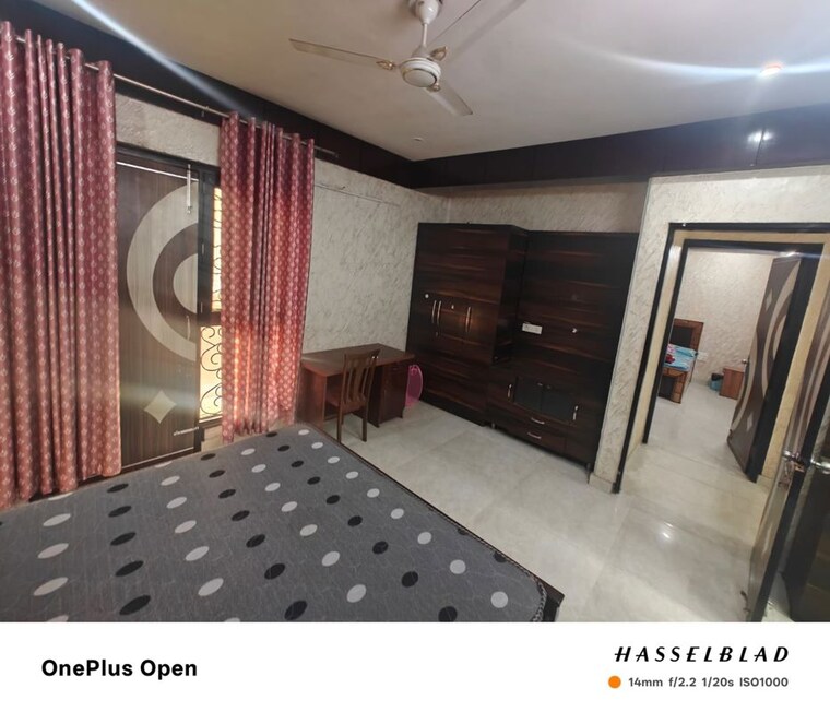 Bedroom, sector 45 3 Bedroom 2200 Sq.Ft. Builder Floor In Sector 45 Gurgaon 10372440