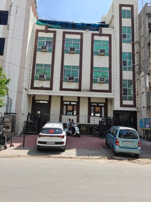  Office Space For Rent in Lal Kothi