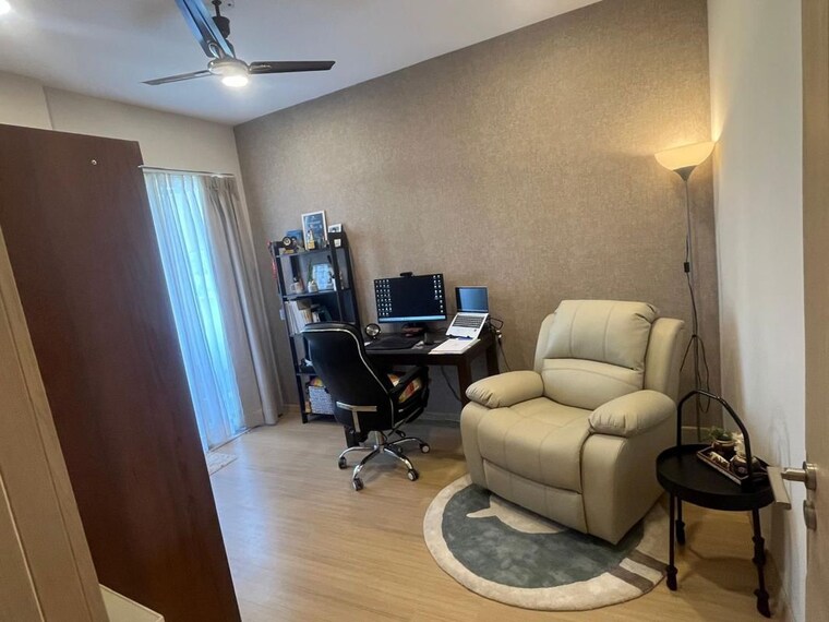 Living Room, dlf-new-town-heights-ii 3.5 Bedroom 1930 Sq.Ft. Apartment In Sector 86 Gurgaon 10372213