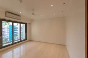 Room in 4 BHK Apartment at Sunteck Signature Island, Bandra Kurla Complex – for Rent