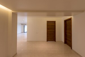 Room in 4 BHK Apartment at Sunteck Signature Island, Bandra Kurla Complex – for Rent
