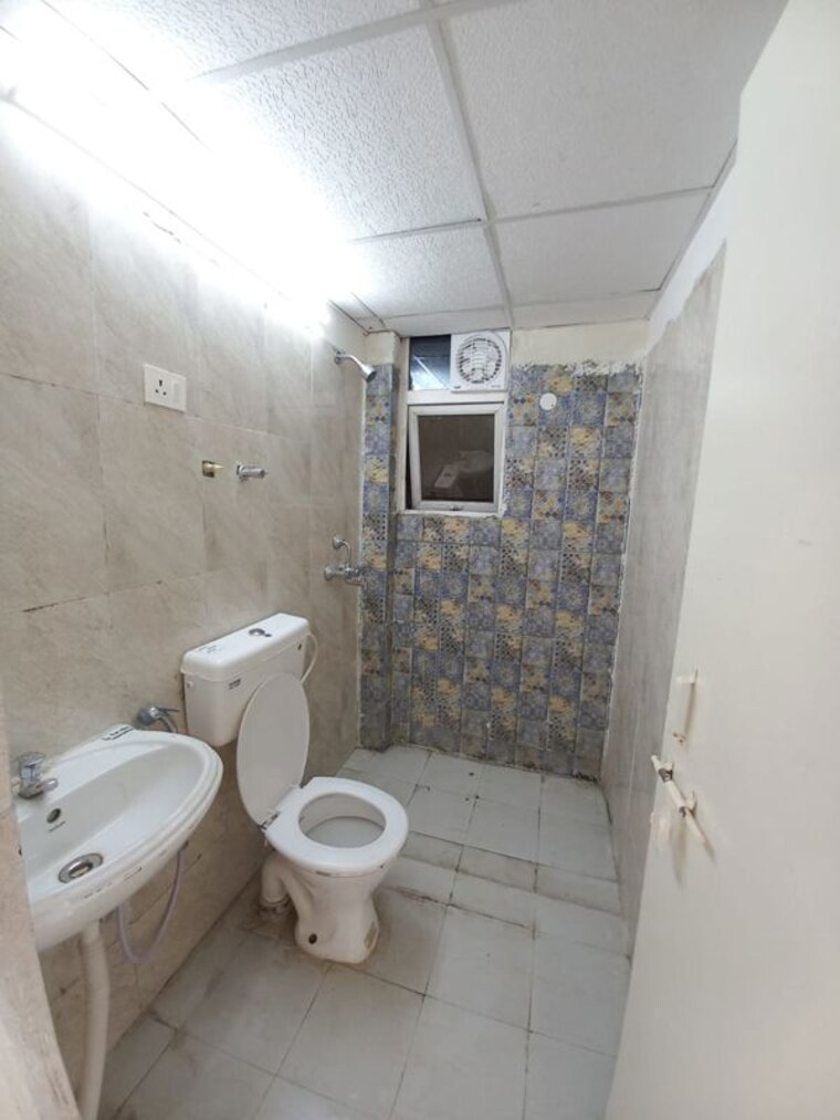 Bathroom, signature-the-millennia-2 2 Bedroom 700 Sq.Ft. Apartment In Sector 37d Gurgaon 10372584