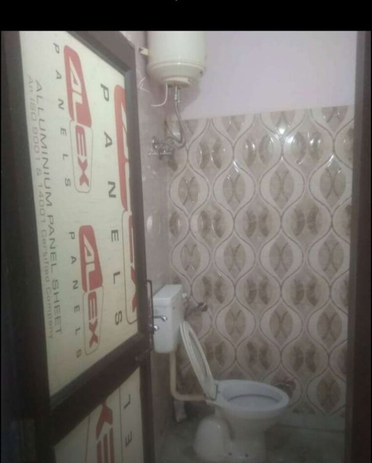 Bathroom, sector 41 2 Bedroom 750 Sq.Ft. Builder Floor In Sector 41 Chandigarh 10372595