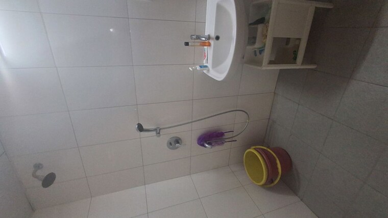 Bathroom, godrej-royale-woods 3 Bedroom 1150 Sq.Ft. Apartment In Devanahalli Bangalore 10348392