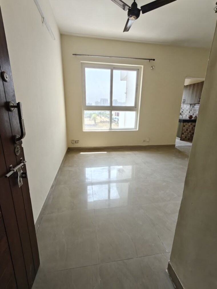 Room, mapsko-paradise 2 Bedroom 1050 Sq.Ft. Apartment In Sector 83 Gurgaon 10372642