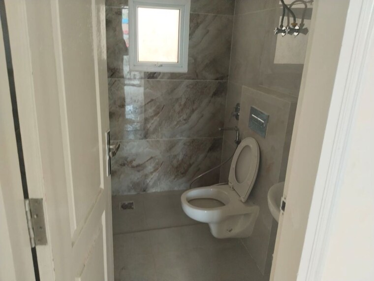 Bathroom, omaxe-the-palace 3 Bedroom 1575 Sq.Ft. Apartment In Gomti Nagar Lucknow 10372634
