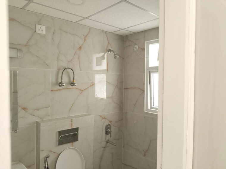 Bathroom, omaxe-the-palace 3 Bedroom 1575 Sq.Ft. Apartment In Gomti Nagar Lucknow 10372634