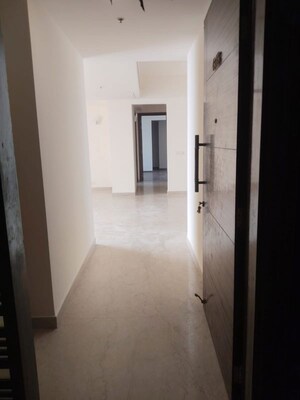 Room in 2 BHK Apartment at M3M Golf Estate, Sector 65 – for Rent