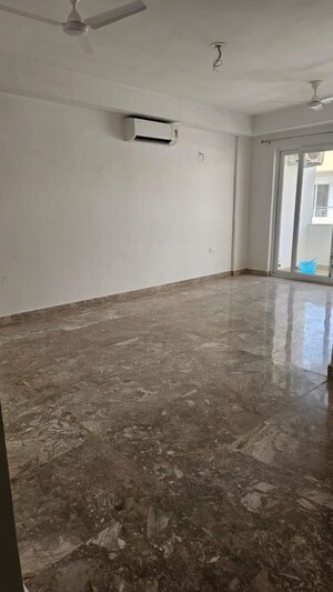 Room in 4 BHK Builder Floor at SS Linden, Sector 84 – for Sale