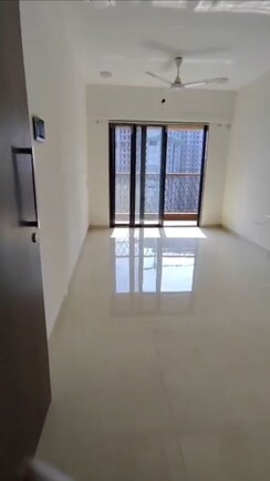 2 BHK Apartment For Rent in Modirealty Vatvriksh
