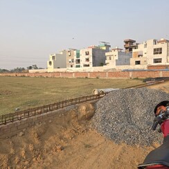 Plot For Sale in Yashvi Golden Gate Residency