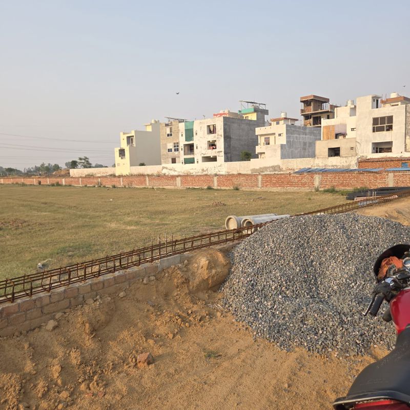 Plot For Sale in Yashvi Golden Gate Residency