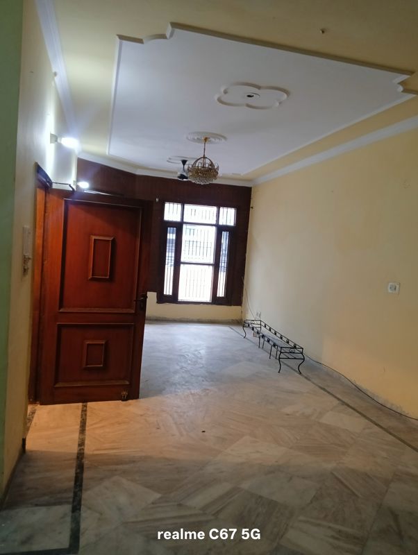 3 BHK Builder Floor For Rent in Sector 15