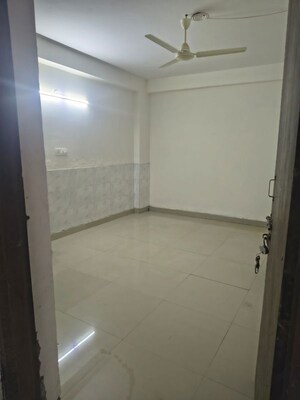 Room in 3 BHK Builder Floor at Ashoka Enclave – for Rent