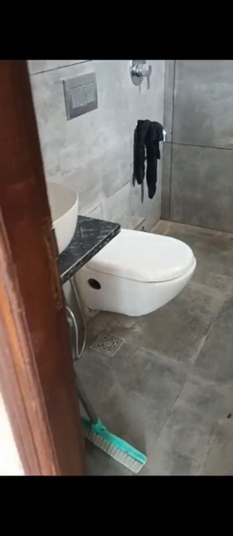 Bathroom, sector 51 3 Bedroom 250 Sq.Yd. Builder Floor In Sector 51 Gurgaon 10372795