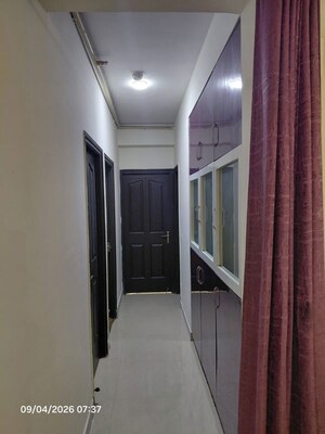 Building Lobby in 2.5 BHK Apartment at Supertech Cape Town, Sector 74 – for Rent