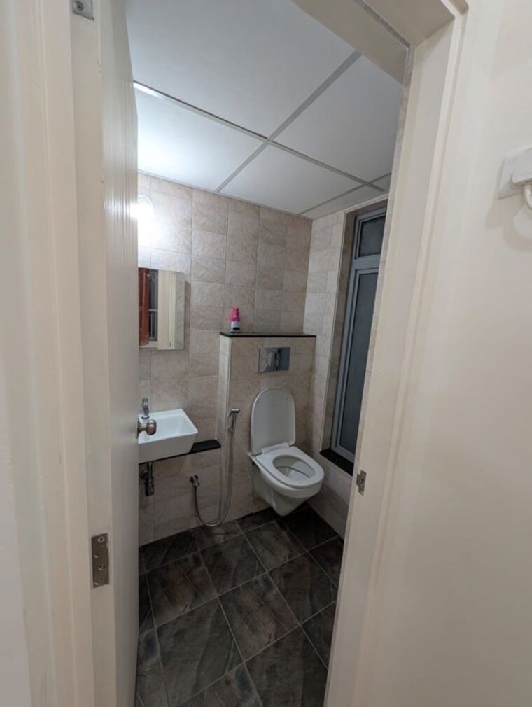 Bathroom, mahindra-happinest-tathawade-phase-1 1 Bedroom 440 Sq.Ft. Apartment In Tathawade Pune 10372797