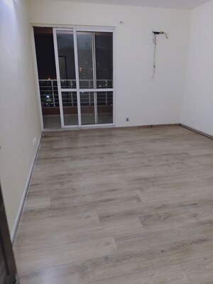Room in 3.5 BHK Apartment at 3C Lotus Panache, Sector 110 – for Rent