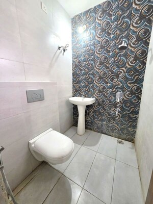 Bathroom in 4 BHK Apartment at Allwin El Spazia, Sanauli – for Rent