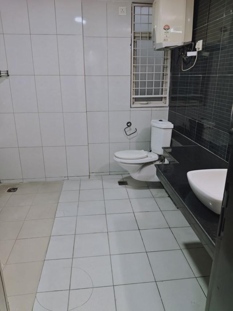 Bathroom, 3c-lotus-panache 4 Bedroom 2794 Sq.Ft. Apartment In Sector 110 Noida 10372830
