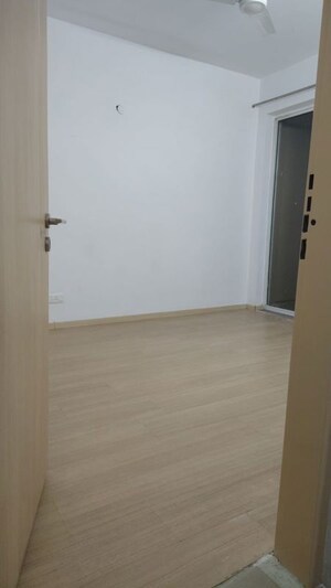 Room in 3.5 BHK Apartment at DLF New Town Heights I, Sector 90 – for Rent