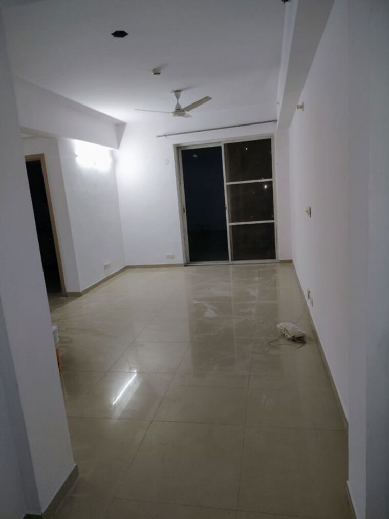 Room, dlf-new-town-heights-i 3.5 Bedroom 1930 Sq.Ft. Apartment In Sector 90 Gurgaon 10372829