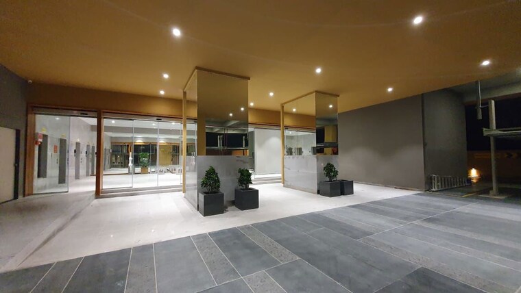  Parking, thaltej Commercial Office Space 1140 Sq.Ft. In Thaltej Ahmedabad 10372916