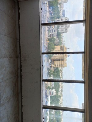 Room in  Office Space at Thaltej – for Rent
