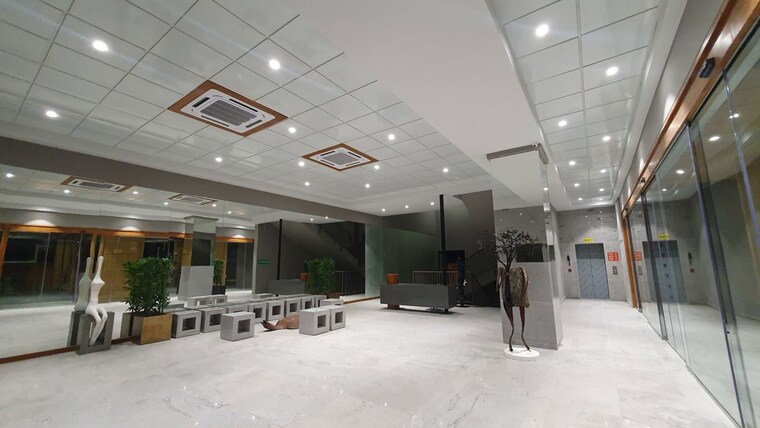  Parking, thaltej Commercial Office Space 1140 Sq.Ft. In Thaltej Ahmedabad 10372916