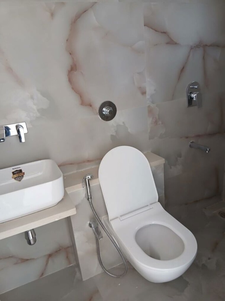 Bathroom, parekh-celeste 2 Bedroom 530 Sq.Ft. Apartment In Goregaon West Mumbai 10372955