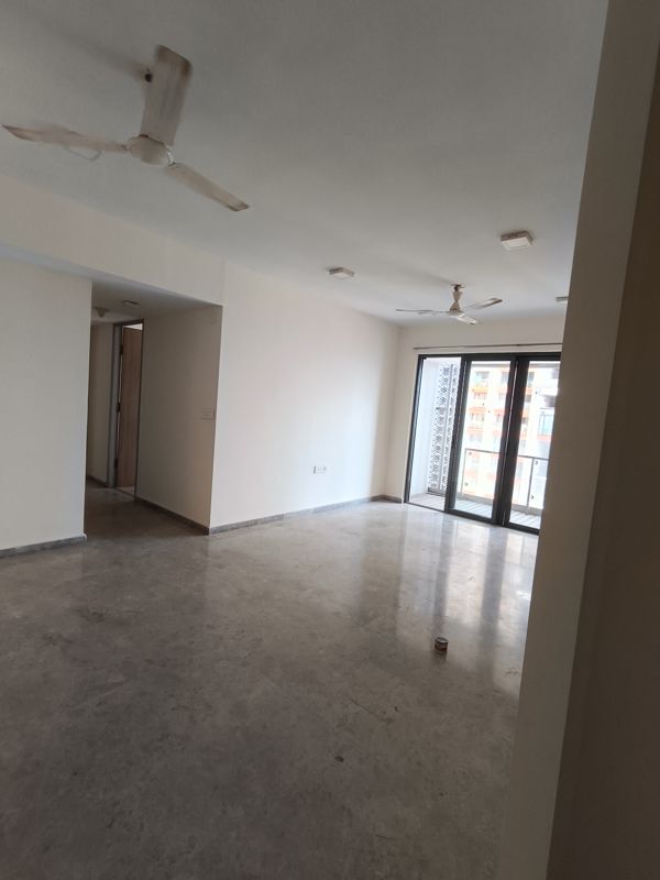 Room in 2 BHK Apartment at Lodha New Cuffe Parade, Wadala – for Rent
