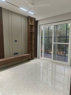 Room in 3 BHK Builder Floor at Unitech South City II, Sector 50 – for Sale