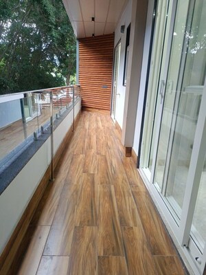 Balcony in 3 BHK Builder Floor at Unitech South City II, Sector 50 – for Sale