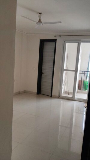 Room in 3 BHK Apartment at Paradigm Business Hermitage Park, Dhakoli – for Rent