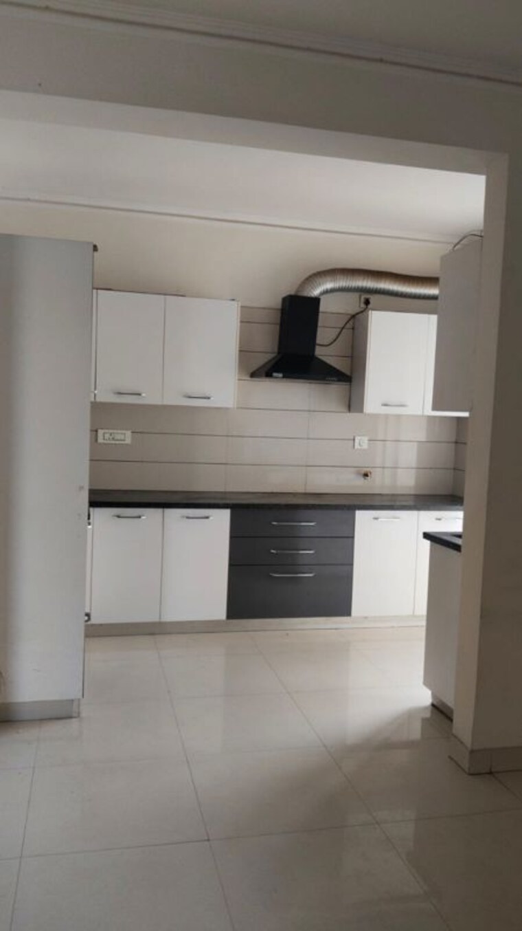 Kitchen, paradigm-business-hermitage-park 3 Bedroom 1560 Sq.Ft. Apartment In Dhakoli Zirakpur 10372962