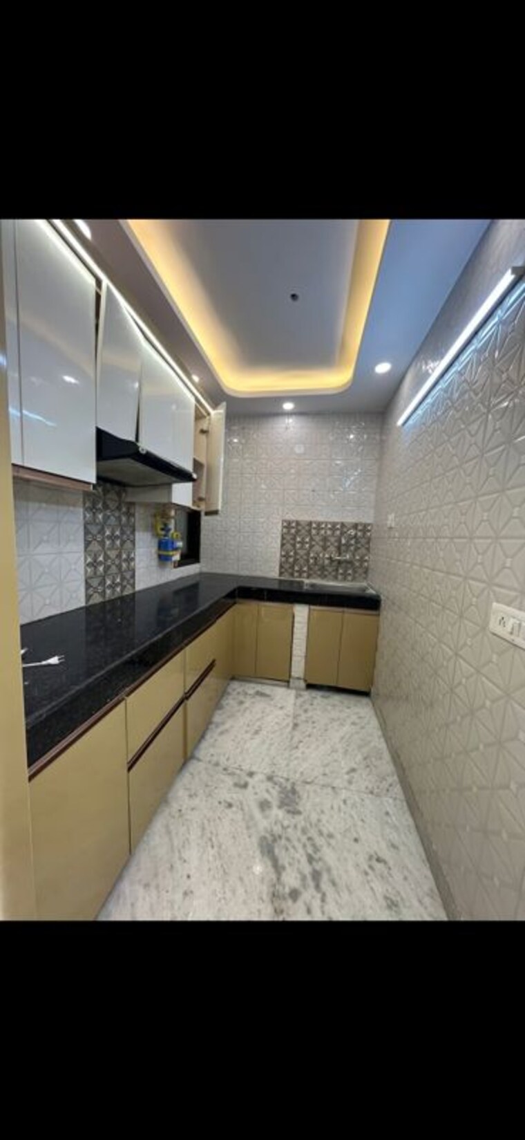 Kitchen, govindpuri 3 Bedroom 810 Sq.Ft. Builder Floor In Govindpuri Delhi 10373027