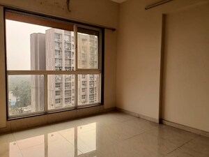 Room in 1 BHK Apartment at Veena Senterio, Chembur – for Rent