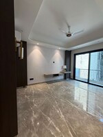 4 BHK + Servant Room 360 Sq.Yd. Builder Floor in Nirvana Country