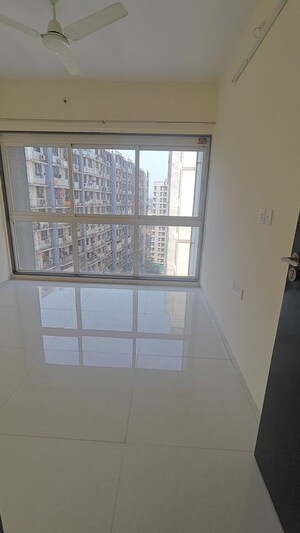 Room in 2.5 BHK Apartment at Godrej Central Phase III, Chembur – for Sale