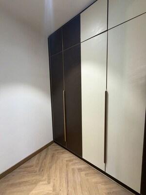 Room in 4 BHK Builder Floor at Nirvana Country – for Sale