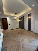 4 BHK + Servant Room 360 Sq.Yd. Builder Floor in Nirvana Country