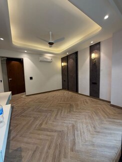 4 BHK + Servant Room Builder Floor For Sale in Nirvana Country