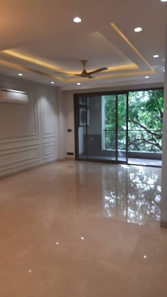 3 BHK + Pooja Room,Servant Room Builder Floor For Rent in South City 1