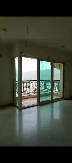 4 BHK + Pooja Room,Servant Room,Extra Room,Store Room Apartment For Rent in Hiranandani Meadows