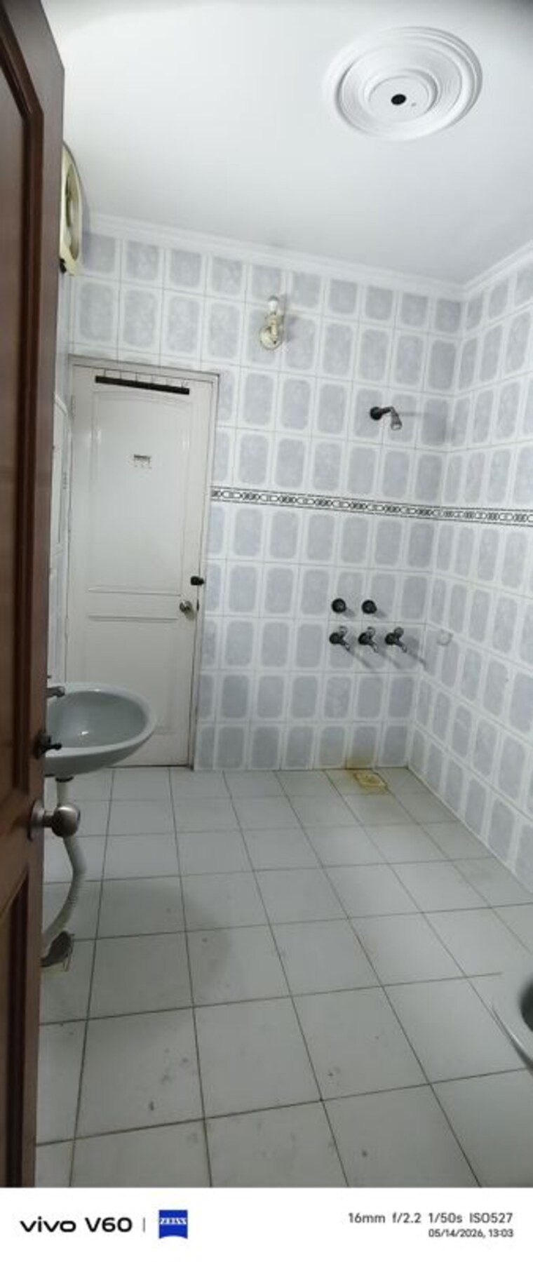 Bathroom, sector 41 1 Bedroom 1500 Sq.Ft. Independent House In Sector 41 Noida 10373115