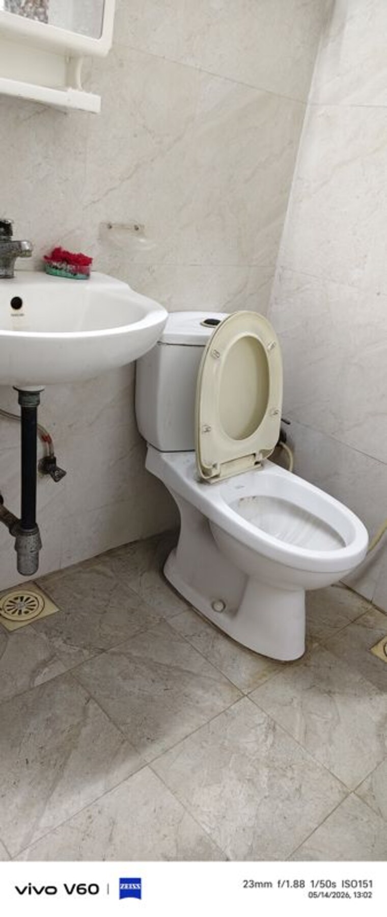 Bathroom, sector 41 1 Bedroom 1500 Sq.Ft. Independent House In Sector 41 Noida 10373115